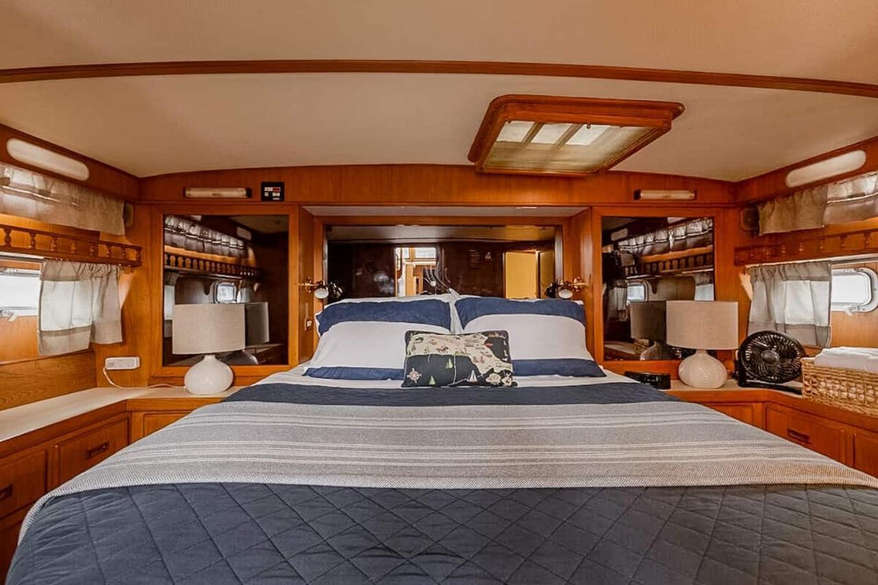 2Br Spacious & Comfy 43' Yacht - Heat & Ac - On The Freedom Trail - Best Nights Sleep Бостън Екстериор снимка